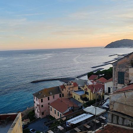 Appartamento Vista Mare Albenga Bagian luar foto