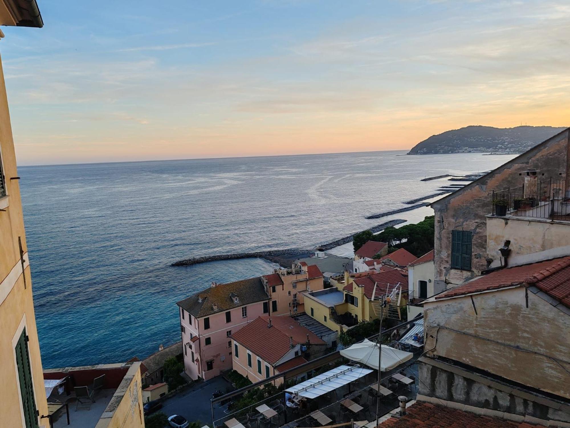 Appartamento Vista Mare Albenga Bagian luar foto