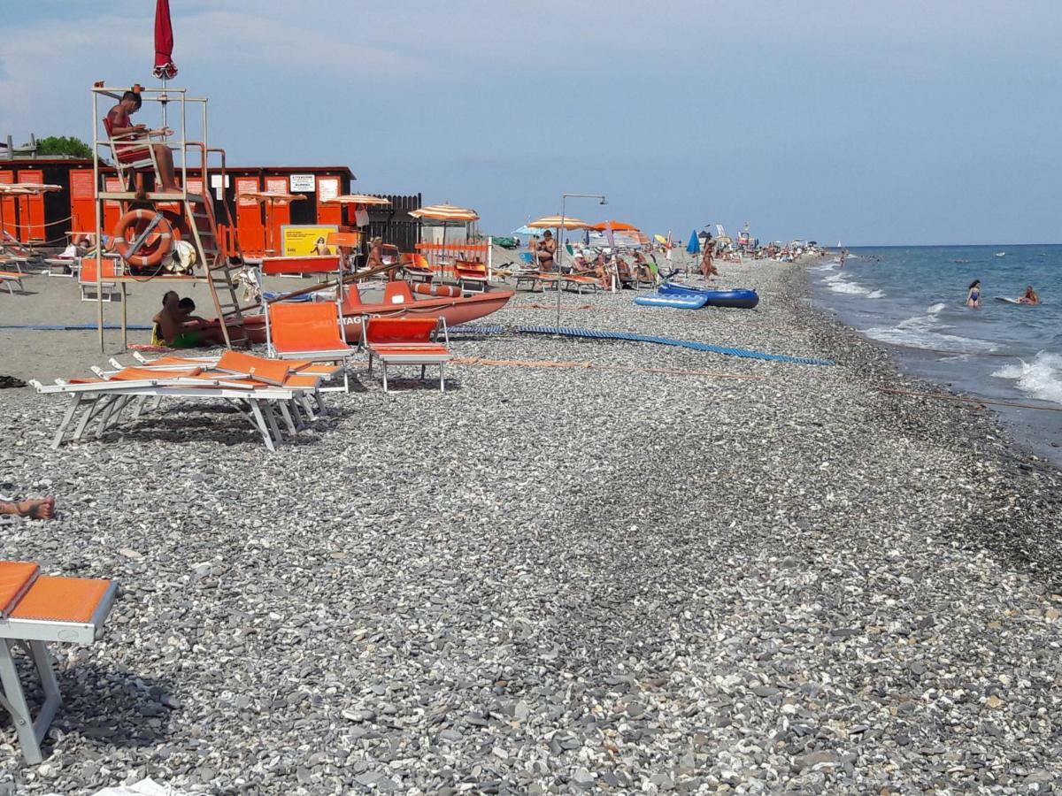 Appartamento Vista Mare Albenga Bagian luar foto